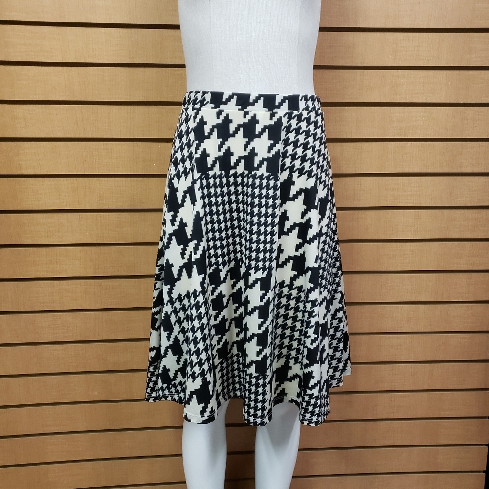 Gilli Houndstooth Skirt Size Large Knee Length Lined Elastic Waist